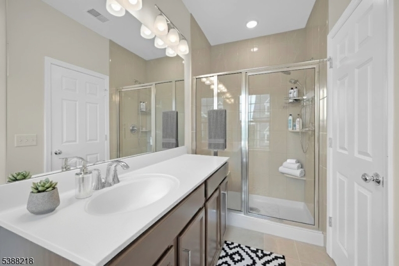 Livingston Square - Residential Lease