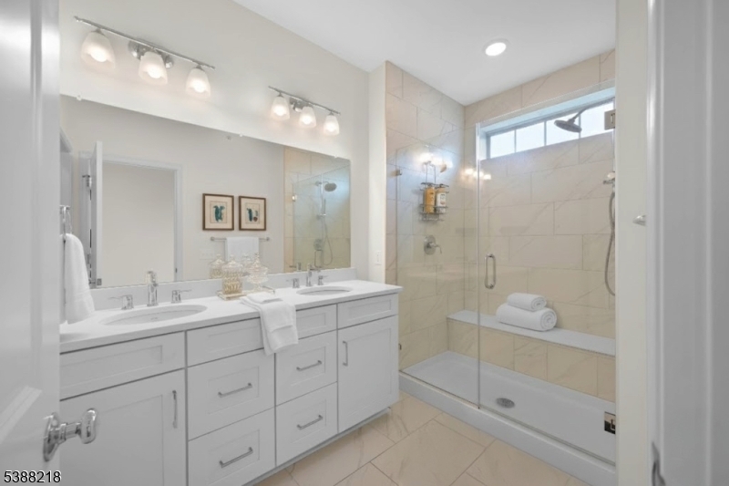 Livingston Square - Residential Lease