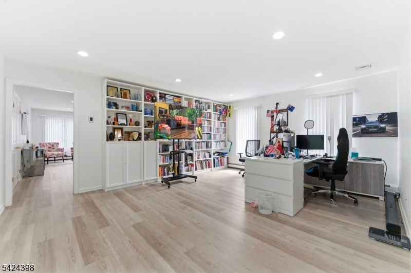 Preakness Hill - Residential