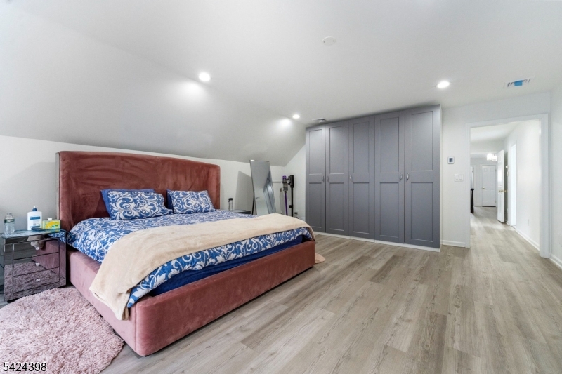 Preakness Hill - Residential