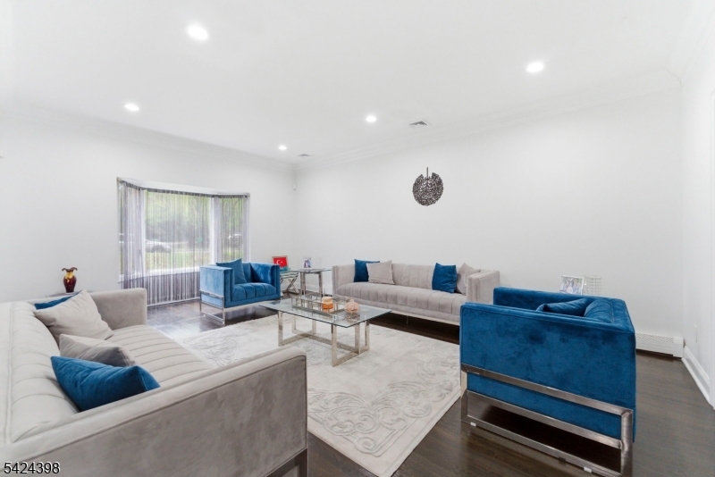 Preakness Hill - Residential