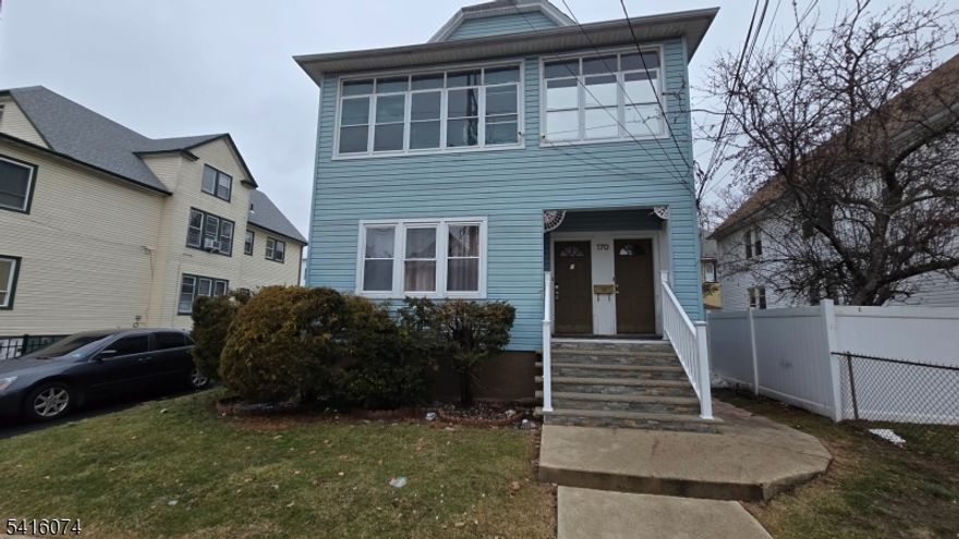 Large, well-maintained 1st floor apartment with 3 bedrooms, formal dining room and living room, modern eat-in kitchen with newer appliances, quarts countertops/breakfast nook, and modern tile bath, in tranquil Passaic Park location, conveniently located a short walk to express NYC transp, close to schools, shooping and most area's major highways, with access to parking and laundry facility. a MUST SEE.