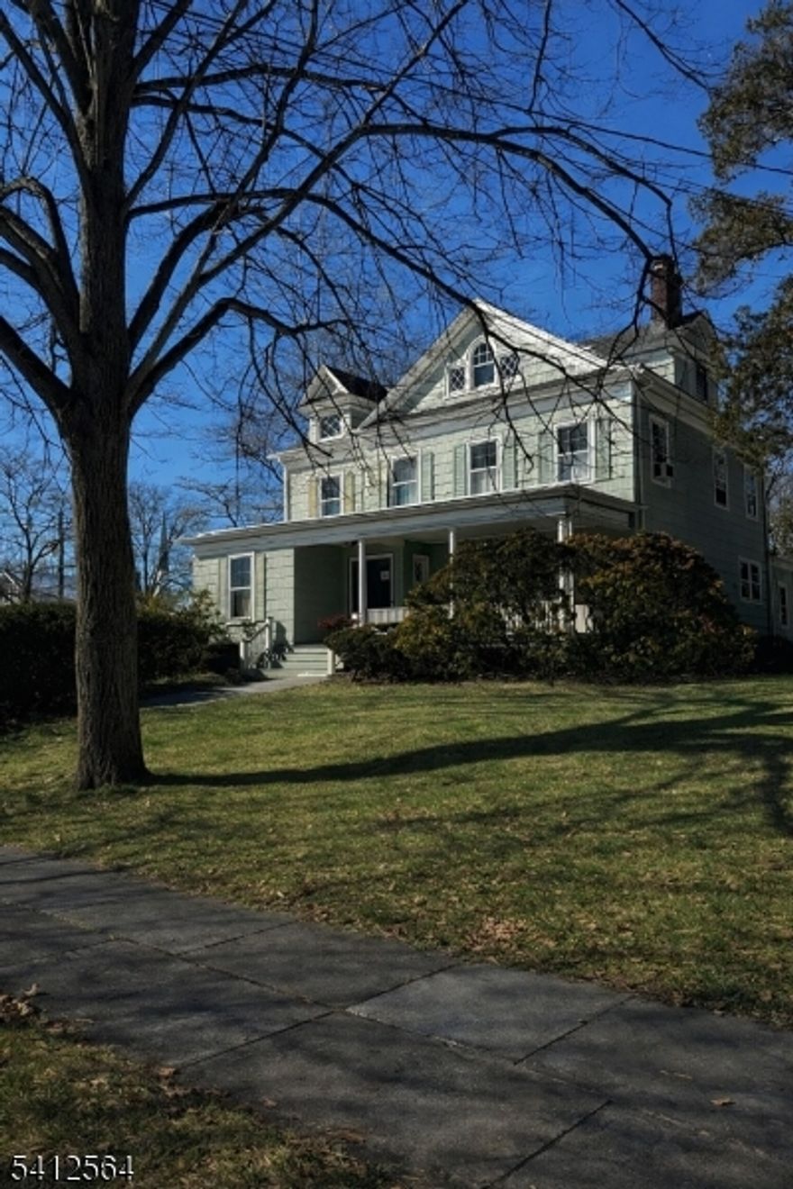 FOR COMPARABLE SALES ONLY. HOME SOLD STRICTLY IN AS IS COONDITION.