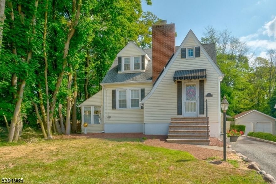 Beautifully updated home featuring brand-new floors, fresh interior painting, and renovated bathrooms. The upgraded kitchen includes new cabinets and modern appliances. Located on a quiet street, this home offers a large backyard, spacious patio, and a built-in gas BBQ, perfect for entertaining. The main level includes a full bath and a desirable first-floor master suite with abundant natural light throughout.