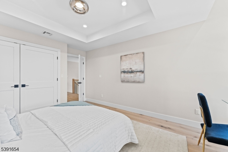 Lexington on Broadway - Residential