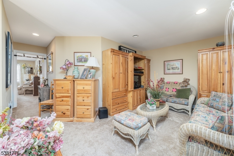 Clove Hill Manor - Residential