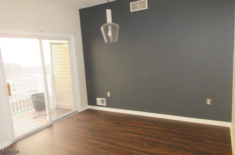 FAIRWAY GREENS - Residential