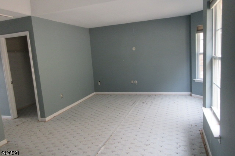 FAIRWAY GREENS - Residential