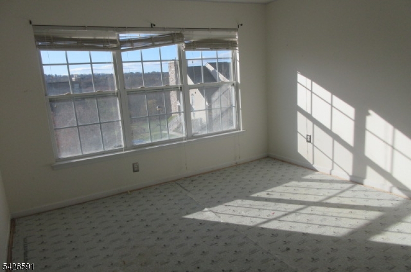 FAIRWAY GREENS - Residential