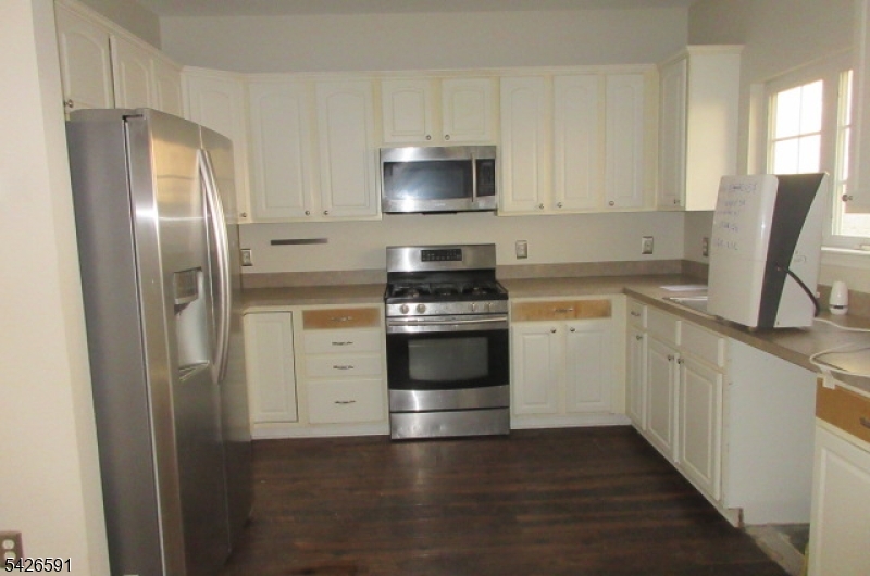 FAIRWAY GREENS - Residential