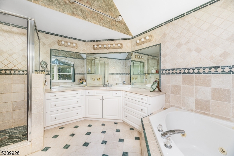 Stonehedge Estates - Residential