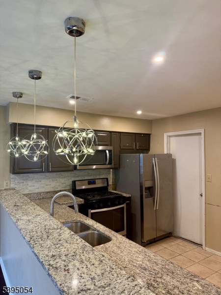 QUAIL BROOK PH IIA - Residential Lease