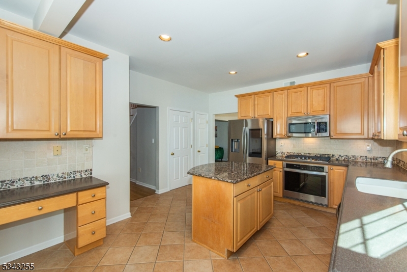 CROWN HEIGHTS - Residential