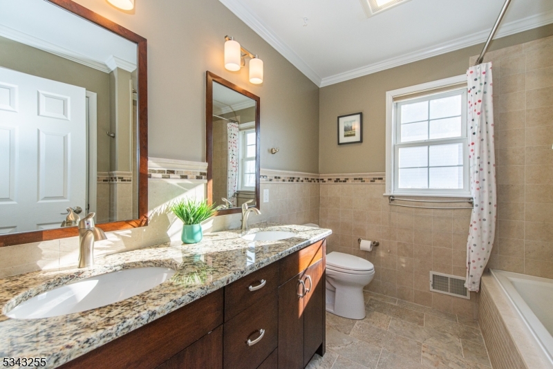 CROWN HEIGHTS - Residential