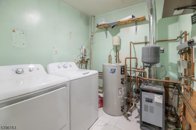 Skyline Lakes - Residential