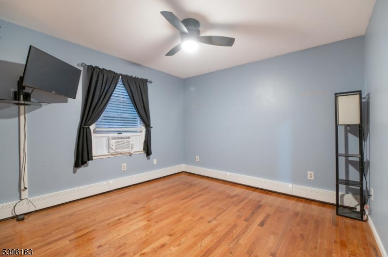 Skyline Lakes - Residential