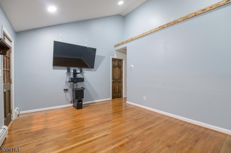 Skyline Lakes - Residential