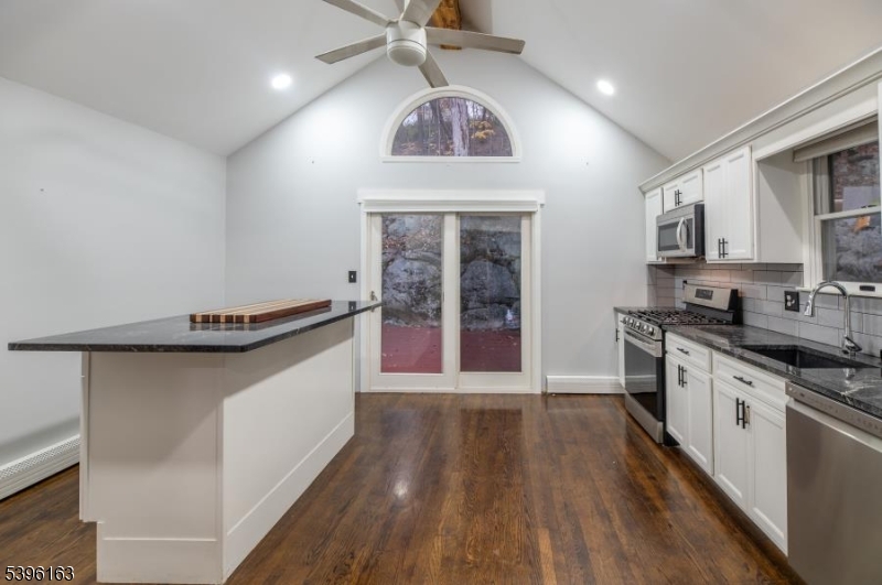 Skyline Lakes - Residential