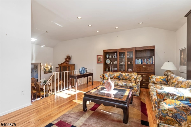 Nomahegan Hills - Residential