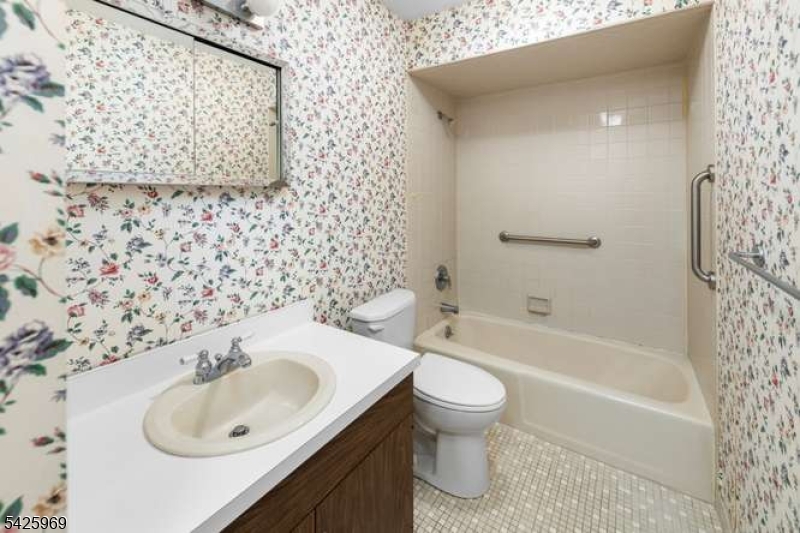 Ramapo Ridge - Residential