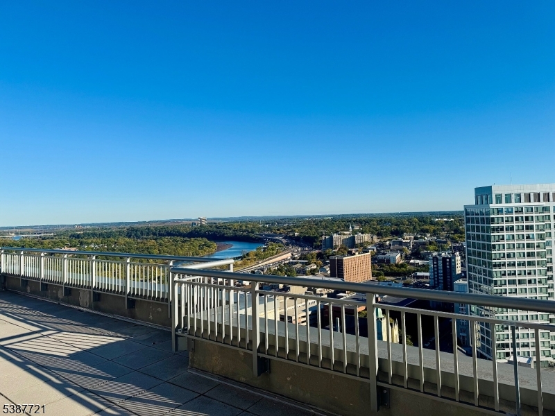 One Spring Street - Residential