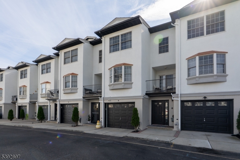 Harbor Front - Residential