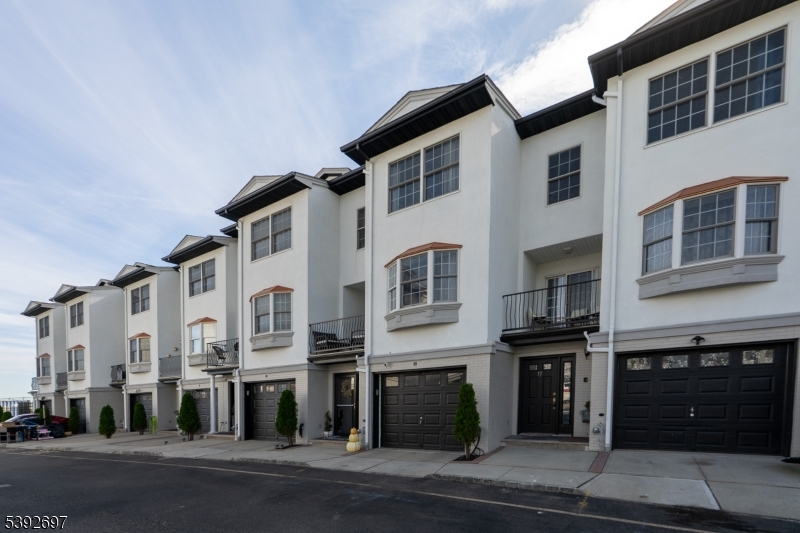 Harbor Front - Residential