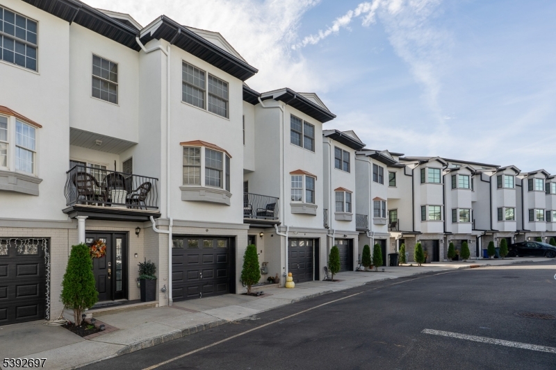 Harbor Front - Residential