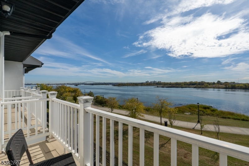 Harbor Front - Residential