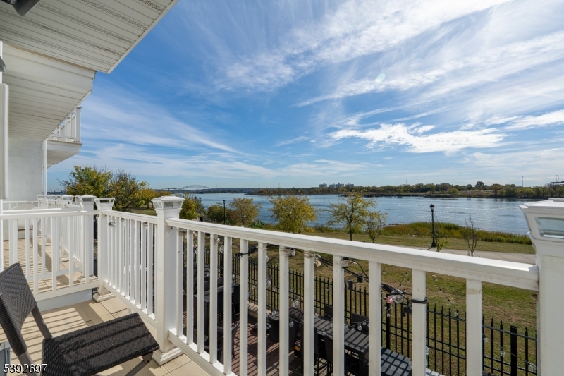 Harbor Front - Residential