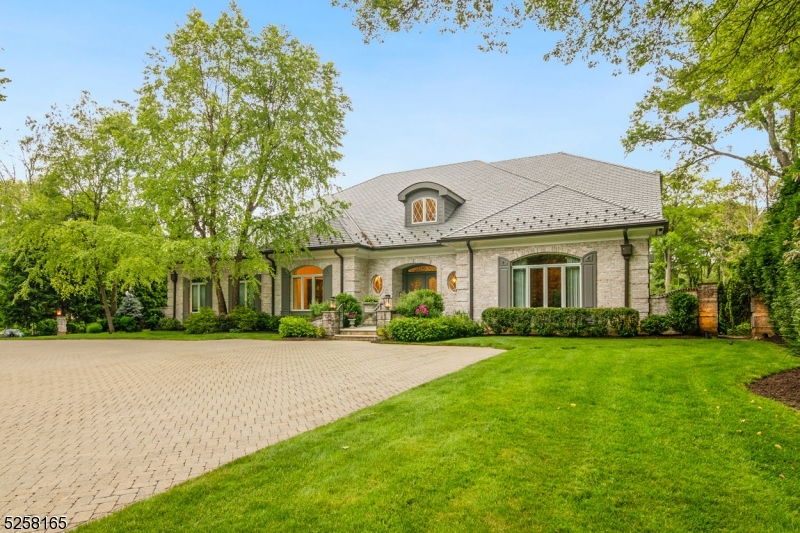 CHESTNUT HILL - Residential