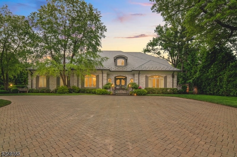 CHESTNUT HILL - Residential