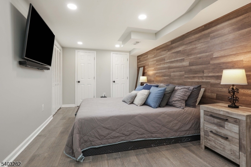 Valley Rd. School - Residential