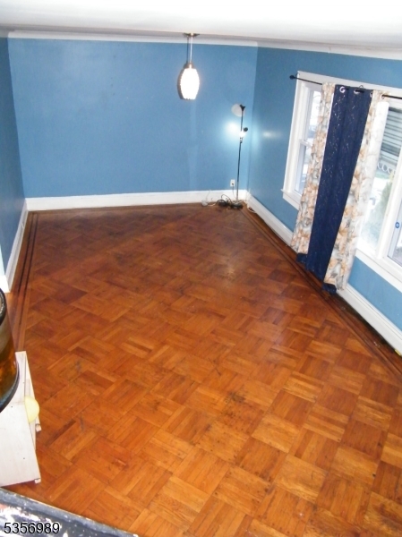 239 Nesbit Ter