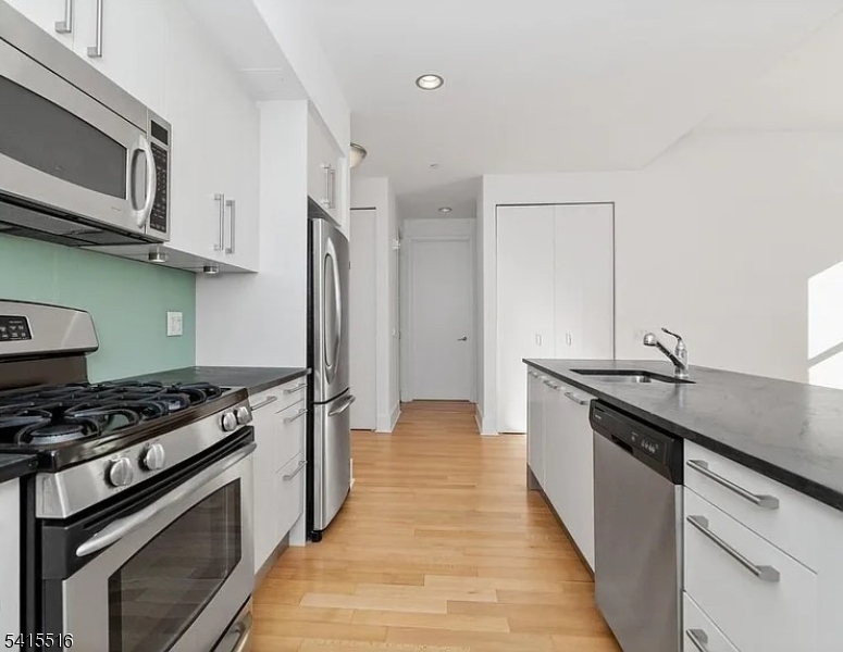 Bergen-Lafayette - Residential Lease