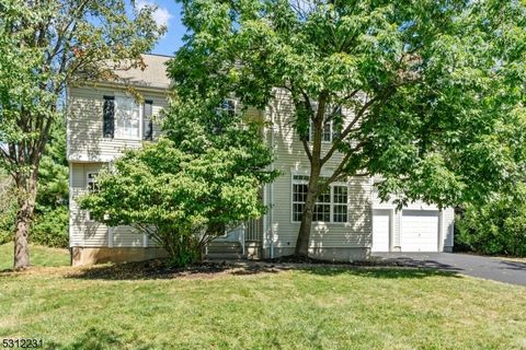 35 Hansom Rd, Bernards Twp., NJ 07920 - MLS#: 3923805