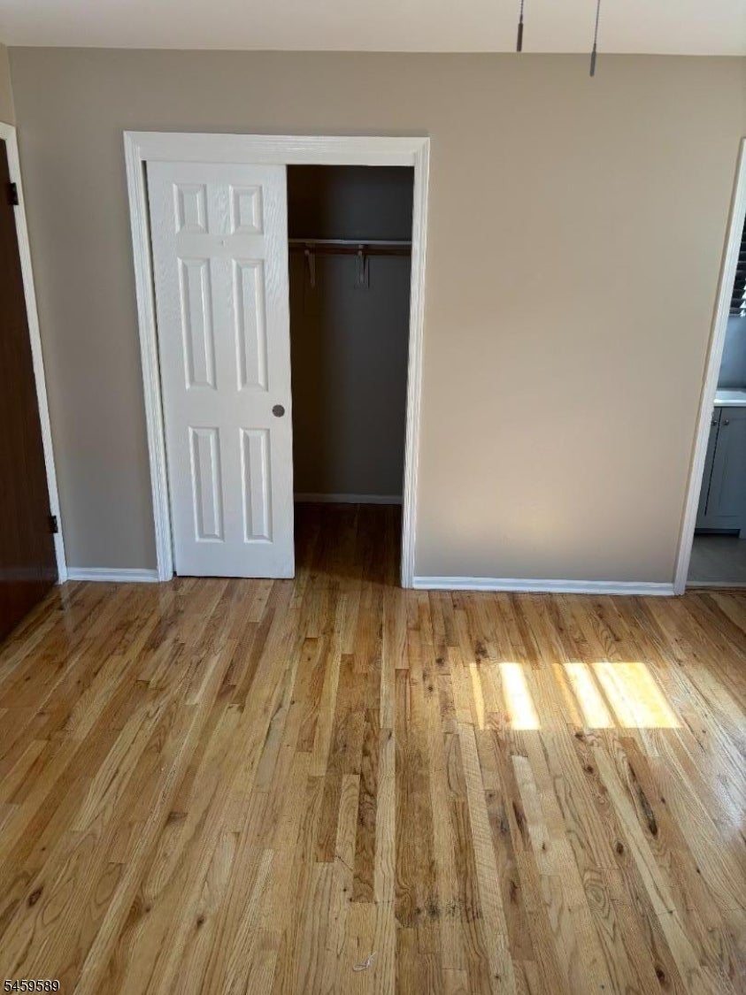 37 Young Ave 2nd Fl 2 - Photo 4