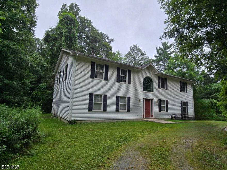 Spacious 3-bedroom, 2-bathroom home with a 2-car garage. Partially finished walkout basement, perfect for a recreation room, home office, or extra living space. Nestled in a serene location, this property offers a fantastic opportunity to create your ideal lifestyle. Minutes to the Delaware River, High Point State Park, Historic Milford, PA. Minutes to Rt 206, Rt 23, and Rt 84.
