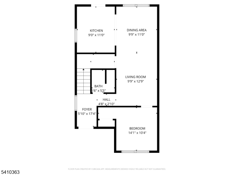 Main image without alt text