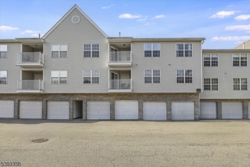 PARKSIDE - Residential