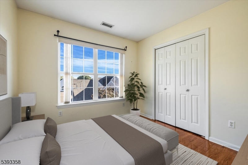 PARKSIDE - Residential