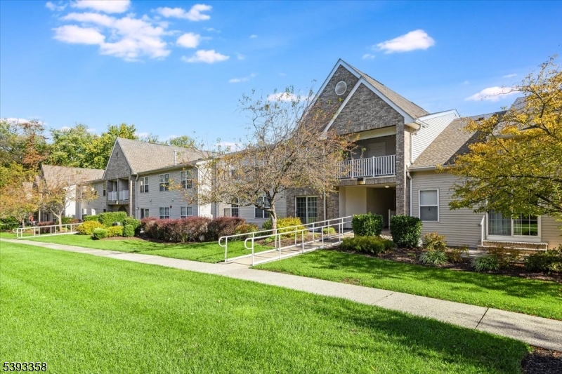 PARKSIDE - Residential