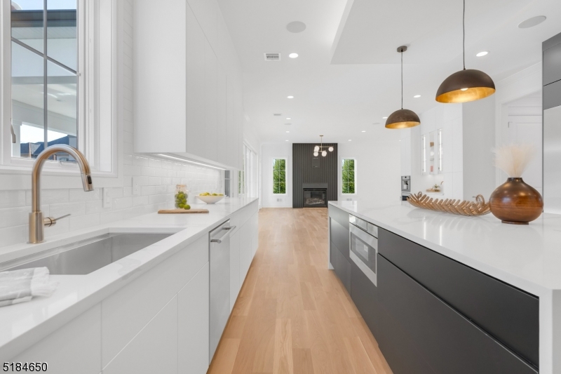 CHESTNUT HILL - Residential