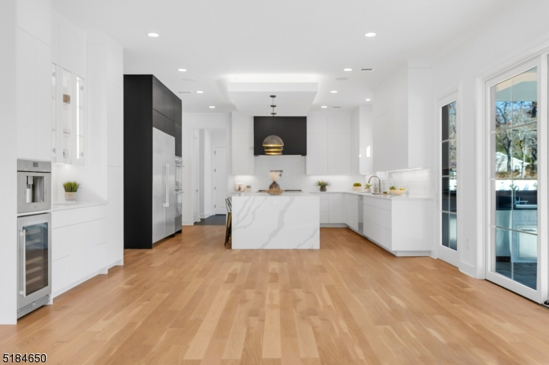 CHESTNUT HILL - Residential