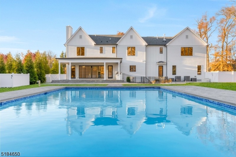 CHESTNUT HILL - Residential