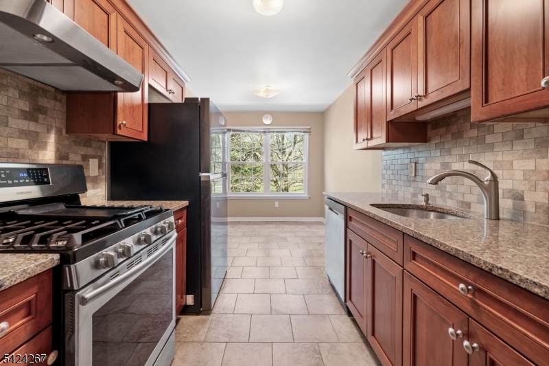 Montgomery Hills - Residential