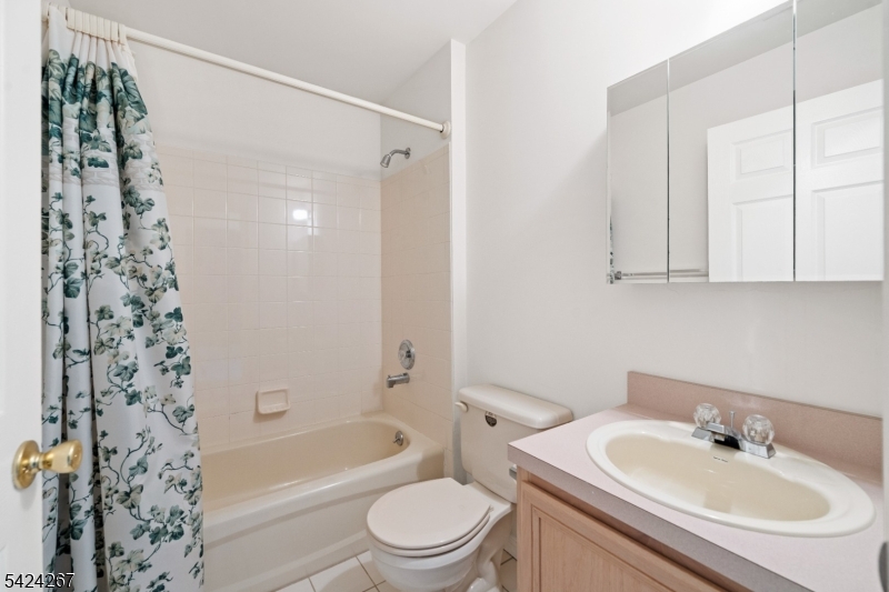 Montgomery Hills - Residential