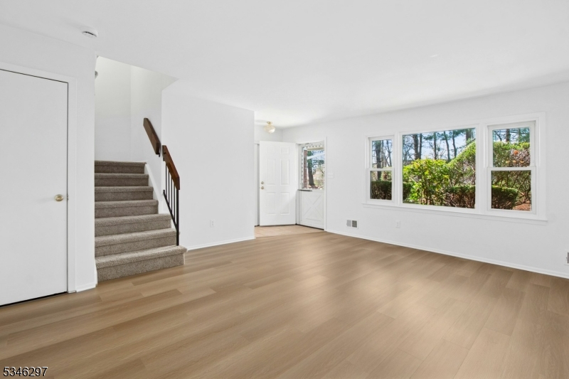 33 Wareham Village