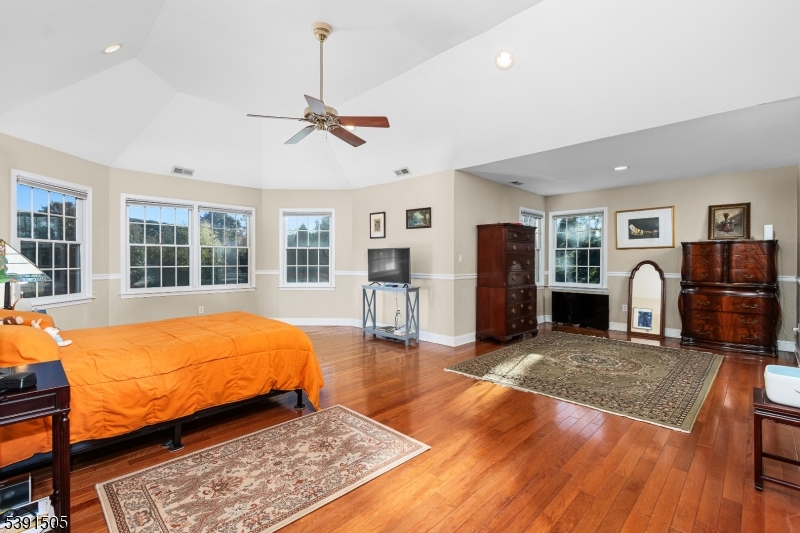 Greenwich Hills - Residential