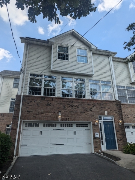 Maplewood Crossings - Residential Lease